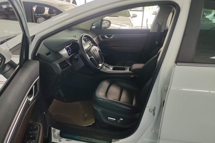 Used Geely Auto Emgrand GS 2017 Sport Edition 1.3T Automatic Smart Connectivity Model Left Front Seat