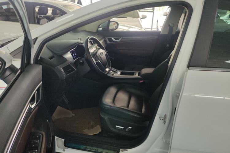 Used Geely Auto Emgrand GS 2017 Sport Edition 1.3T Automatic Smart Connectivity Model Left Front Seat