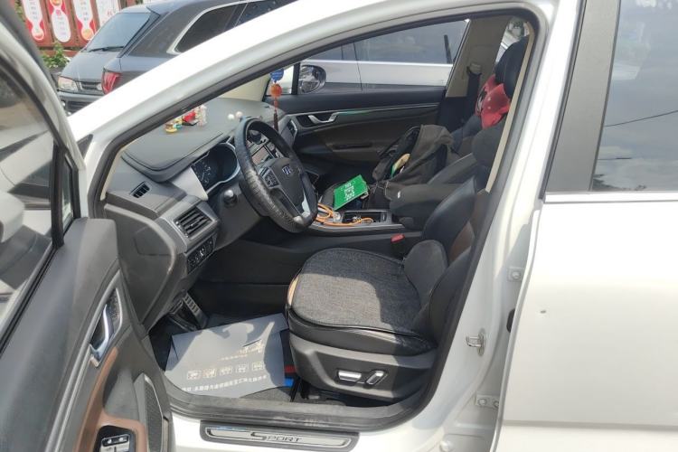 Used Geely Auto Emgrand GS 2017 Sport Edition 1.3T Automatic Smart Connectivity Model Left Front Seat