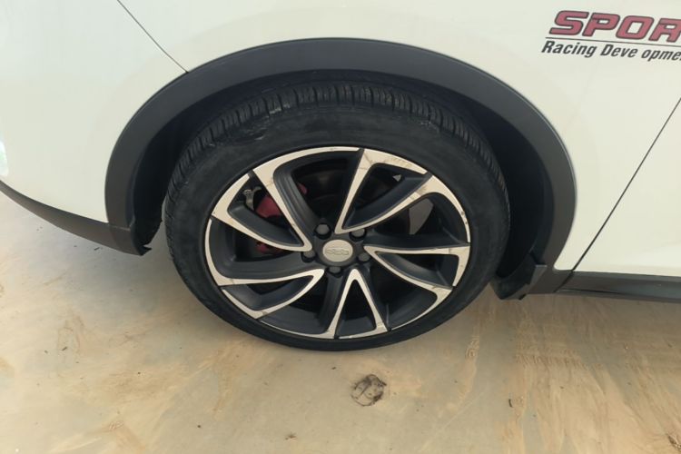 Used Geely Auto Emgrand GS 2017 Sport Edition 1.3T Automatic Smart Connectivity Model Left Front Wheel Hub