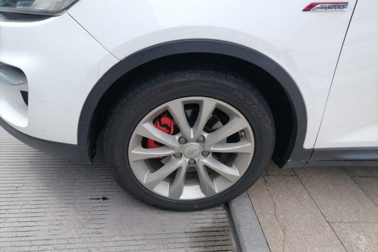 Used Geely Auto Emgrand GS 2017 Sport Edition 1.3T Automatic Smart Connectivity Model Left Front Wheel Hub
