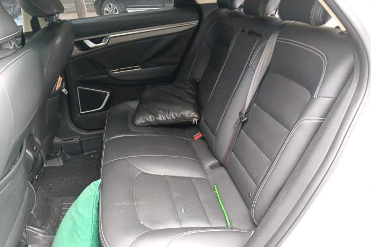 Used Geely Auto Emgrand GS 2017 Sport Edition 1.3T Automatic Smart Connectivity Model Left Rear Seat