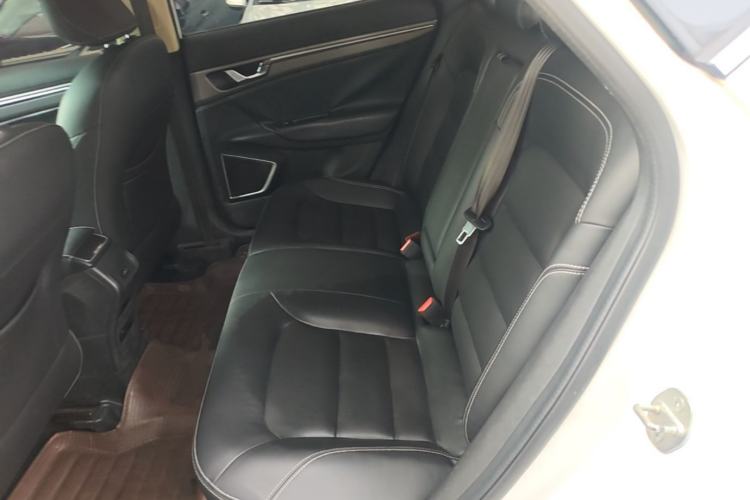 Used Geely Auto Emgrand GS 2017 Elegant Edition 1.3T Automatic Smart Connectivity Model Left Rear Seat