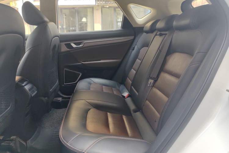 Used Geely Auto Emgrand GS 2017 Sport Edition 1.3T Automatic Smart Connectivity Model Left Rear Seat