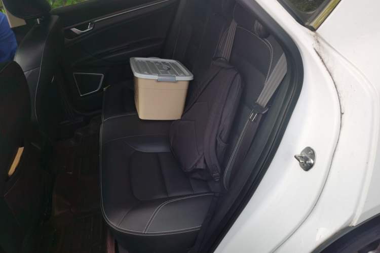 Used Geely Auto Emgrand GS 2017 Sport Edition 1.3T Automatic Smart Connectivity Model Left Rear Seat