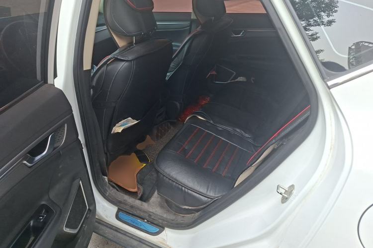 Used Geely Auto Emgrand GS 2017 Sport Edition 1.3T Automatic Smart Connectivity Model Left Rear Seat