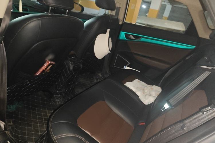 Used Geely Auto Emgrand GS 2017 Sport Edition 1.3T Automatic Smart Connectivity Model Left Rear Seat