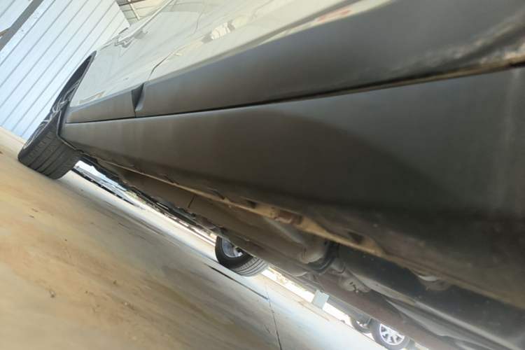 Used Geely Auto Emgrand GS 2017 Sport Edition 1.3T Automatic Smart Connectivity Model Left Side Sill