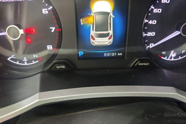 Used Geely Auto Emgrand GS 2017 Sport Edition 1.3T Automatic Smart Connectivity Model Odometer Close Up
