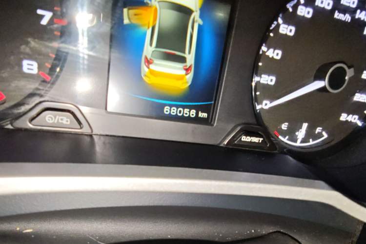 Used Geely Auto Emgrand GS 2017 Sport Edition 1.3T Automatic Smart Connectivity Model Odometer Close Up