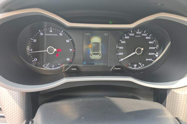Used Geely Auto Emgrand GS 2017 Sport Edition 1.3T Automatic Smart Connectivity Model Odometer Close Up