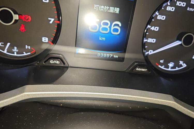 Used Geely Auto Emgrand GS 2017 Sport Edition 1.3T Automatic Smart Connectivity Model Odometer Close Up