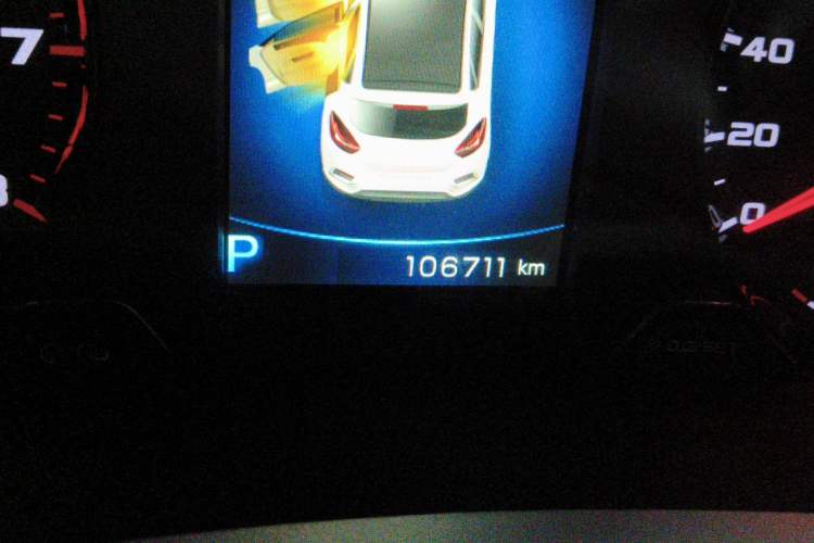 Used Geely Auto Emgrand GS 2017 Elegant Edition 1.3T Automatic Smart Connectivity Model Odometer Close Up