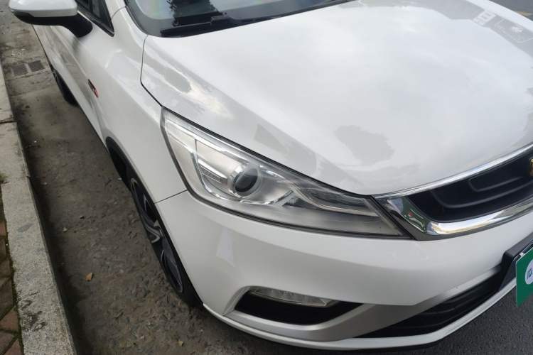 Used Geely Auto Emgrand GS 2017 Elegant Edition 1.3T Automatic Smart Connectivity Model Right Front Headlight