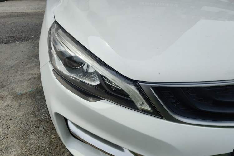 Used Geely Auto Emgrand GS 2017 Sport Edition 1.3T Automatic Smart Connectivity Model Right Front Headlight
