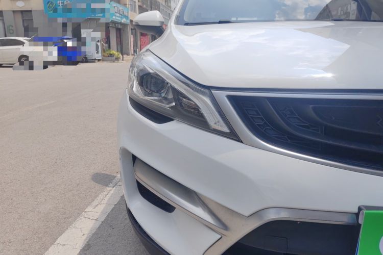Used Geely Auto Emgrand GS 2017 Sport Edition 1.3T Automatic Smart Connectivity Model Right Front Headlight