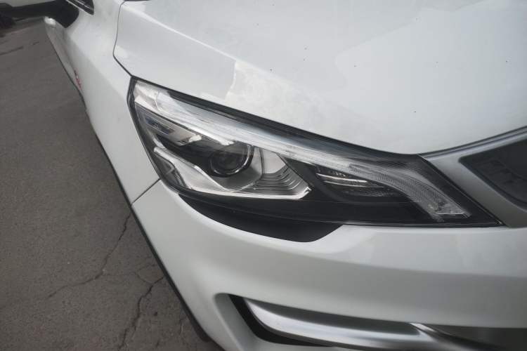 Used Geely Auto Emgrand GS 2017 Sport Edition 1.3T Automatic Smart Connectivity Model Right Front Headlight