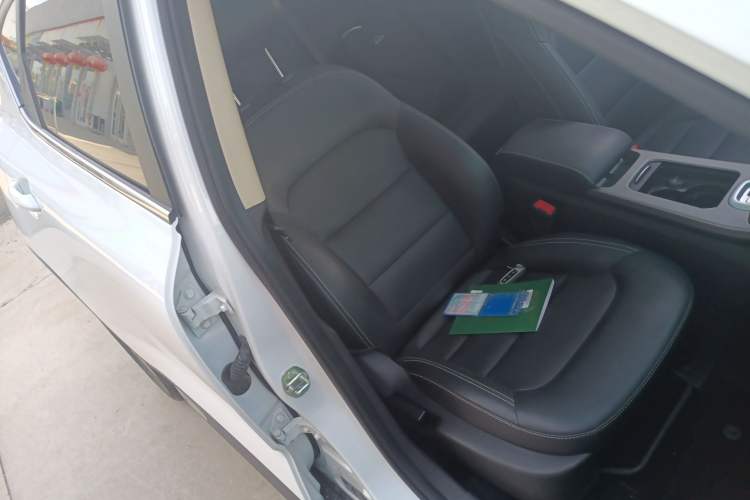 Used Geely Auto Emgrand GS 2017 Sport Edition 1.3T Automatic Smart Connectivity Model Right Front Seat