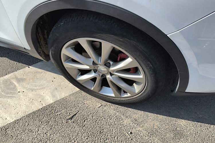 Used Geely Auto Emgrand GS 2017 Sport Edition 1.3T Automatic Smart Connectivity Model Right Front Wheel Hub