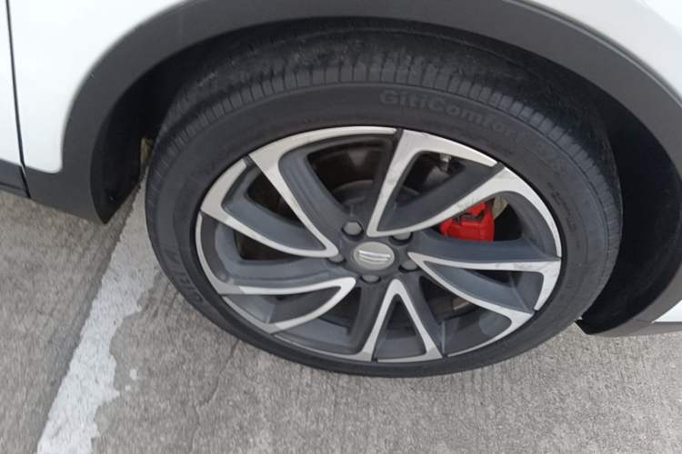 Used Geely Auto Emgrand GS 2017 Sport Edition 1.3T Automatic Smart Connectivity Model Right Front Wheel Hub