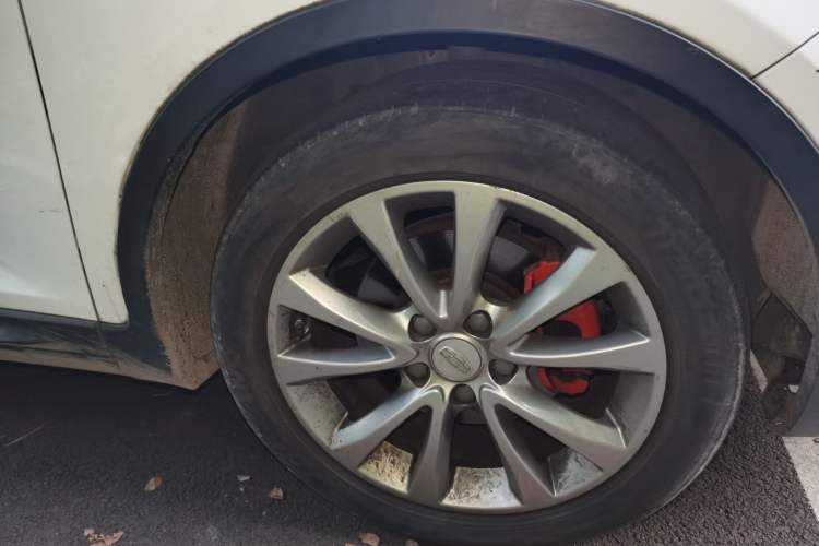 Used Geely Auto Emgrand GS 2017 Sport Edition 1.3T Automatic Smart Connectivity Model Right Front Wheel Hub
