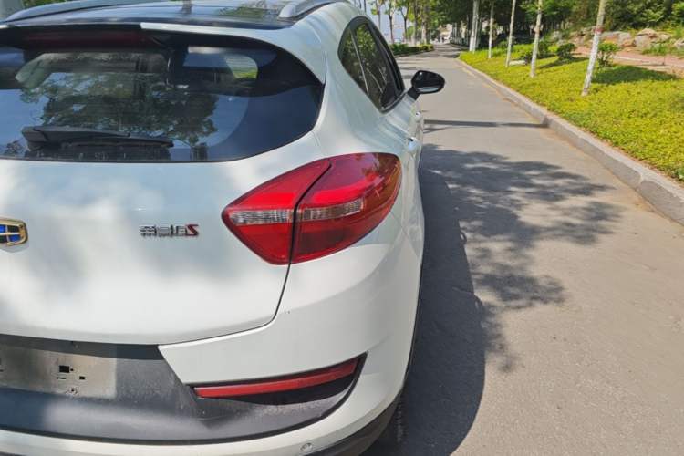 Used Geely Auto Emgrand GS 2017 Sport Edition 1.3T Automatic Smart Connectivity Model Right Rear Taillight