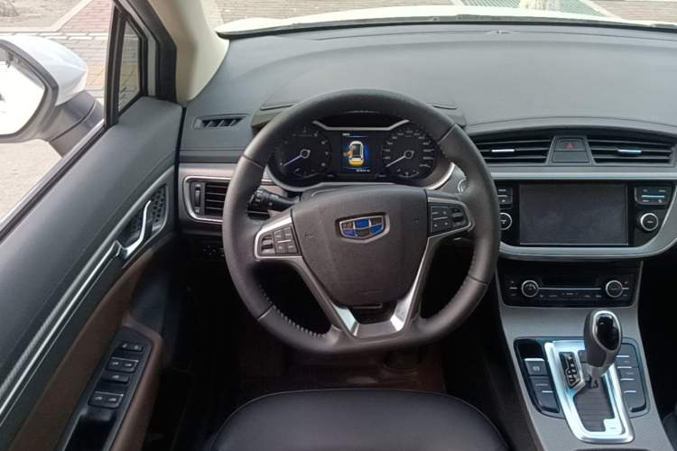 Used Geely Auto Emgrand GS 2017 Sport Edition 1.3T Automatic Smart Connectivity Model Steering Wheel