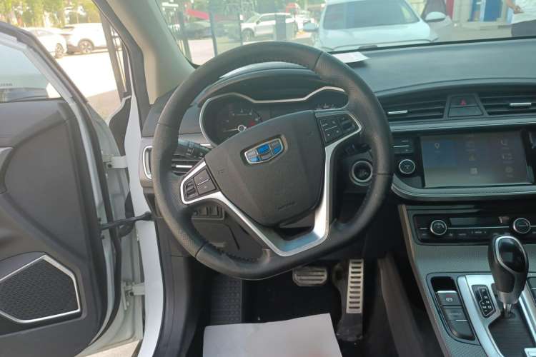Used Geely Auto Emgrand GS 2017 Sport Edition 1.3T Automatic Smart Connectivity Model Steering Wheel