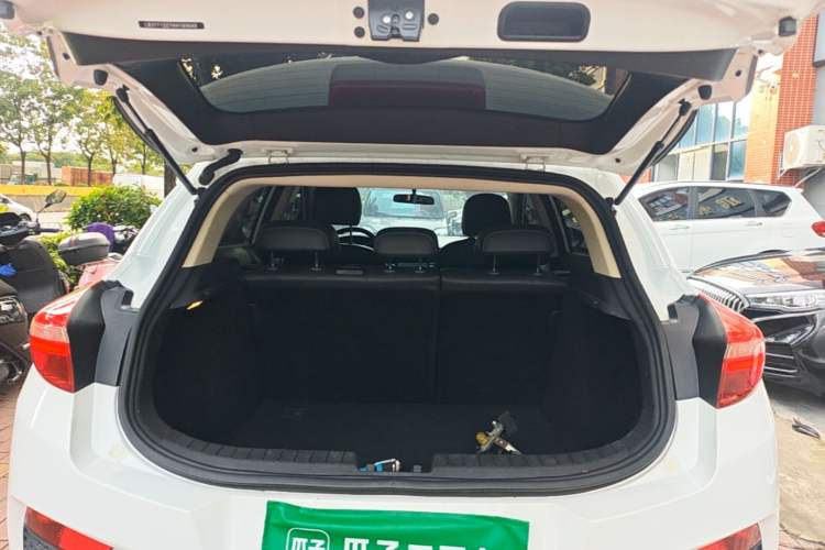 Used Geely Auto Emgrand GS 2017 Elegant Edition 1.3T Automatic Smart Connectivity Model Trunk