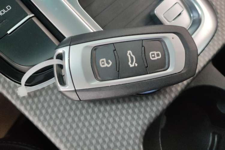 Used Geely Auto Emgrand GS 2017 Sport Edition 1.3T Automatic Smart Connectivity Model Vehicle Key