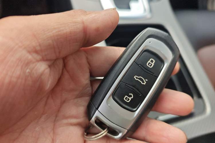 Used Geely Auto Emgrand GS 2017 Sport Edition 1.3T Automatic Smart Connectivity Model Vehicle Key