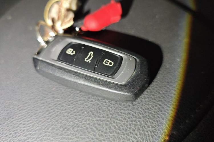 Used Geely Auto Emgrand GS 2017 Elegant Edition 1.3T Automatic Smart Connectivity Model Vehicle Key