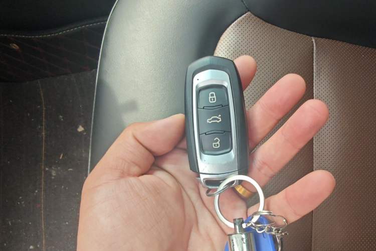 Used Geely Auto Emgrand GS 2017 Sport Edition 1.3T Automatic Smart Connectivity Model Vehicle Key