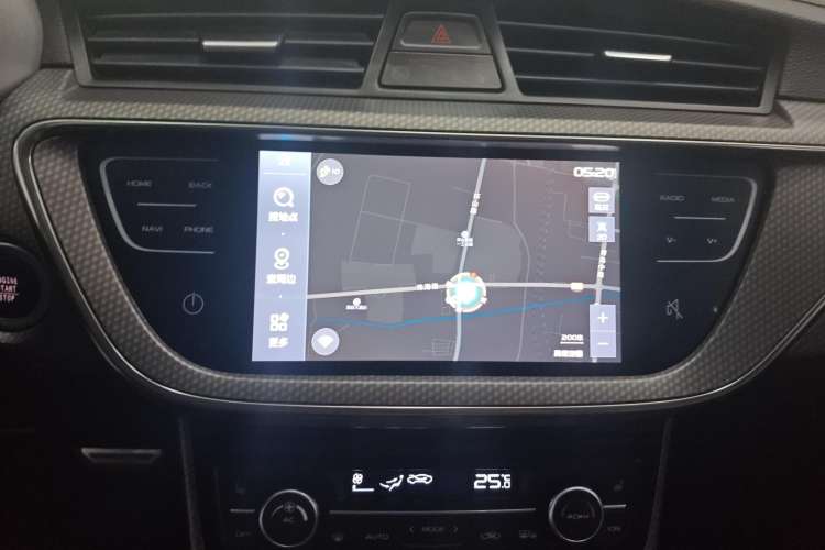 Used Geely Auto Emgrand GS 2017 Sport Edition 1.3T Automatic Smart Connectivity Model Audio And AC Panel
