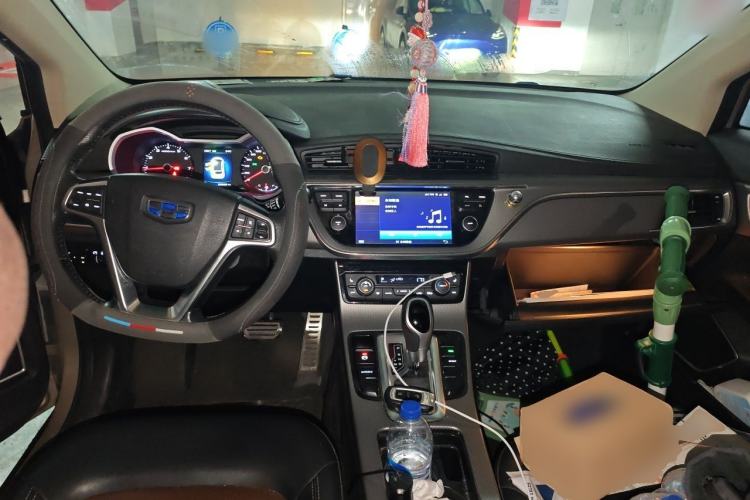 Used Geely Auto Emgrand GS 2017 Sport Edition 1.3T Automatic Smart Connectivity Model Center Console