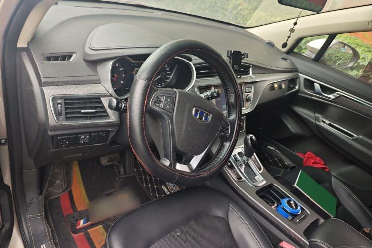 Used Geely Auto Emgrand GS 2017 Elegant Edition 1.3T Automatic Smart Connectivity Model Center Console