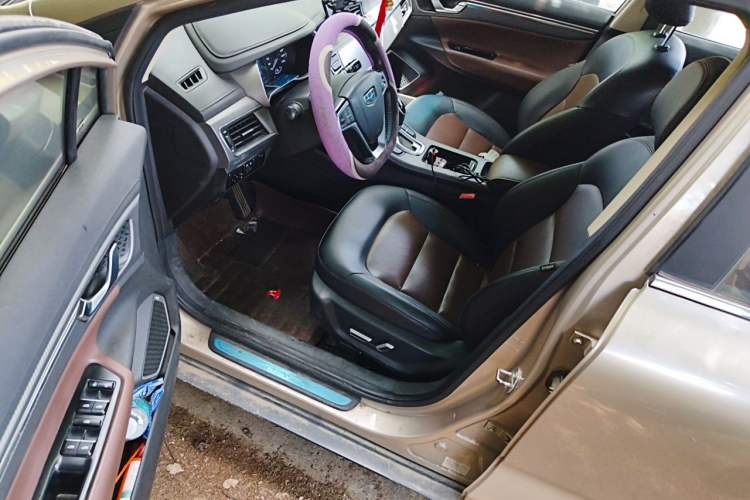 Used Geely Auto Emgrand GS 2017 Elegant Edition 1.3T Automatic Smart Connectivity Model Driver Seat