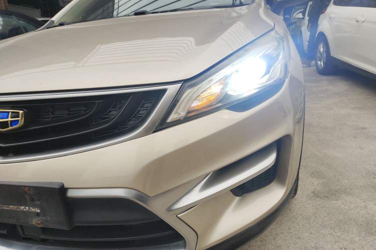 Used Geely Auto Emgrand GS 2017 Sport Edition 1.3T Automatic Smart Connectivity Model Left Front Headlight
