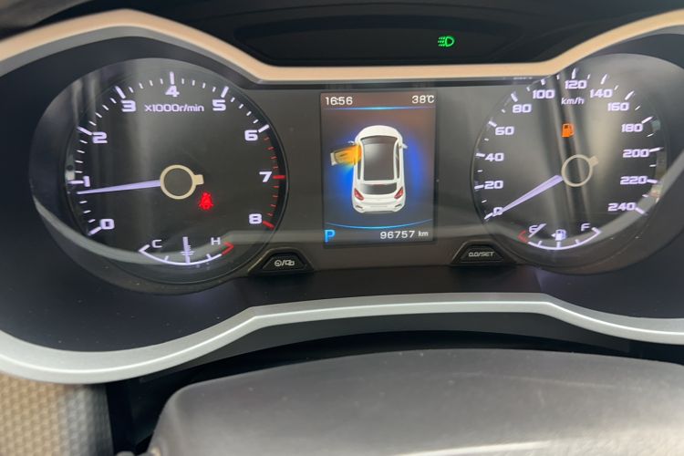 Used Geely Auto Emgrand GS 2017 Elegant Edition 1.3T Automatic Smart Connectivity Model Odometer Close Up