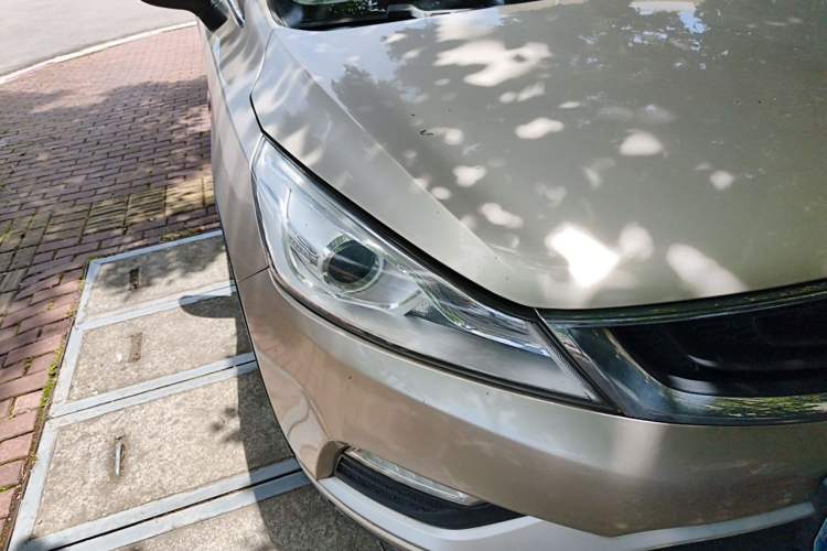 Used Geely Auto Emgrand GS 2017 Elegant Edition 1.3T Automatic Smart Connectivity Model Right Front Headlight