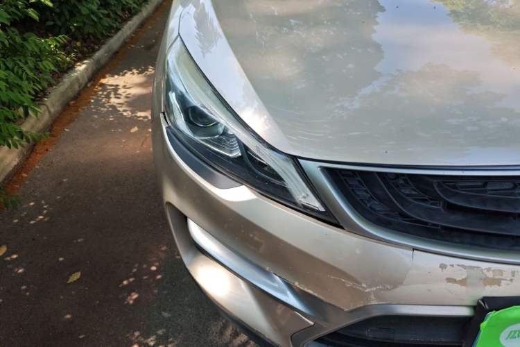Used Geely Auto Emgrand GS 2017 Sport Edition 1.3T Automatic Smart Connectivity Model Right Front Headlight