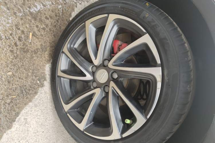 Used Geely Auto Emgrand GS 2017 Sport Edition 1.3T Automatic Smart Connectivity Model Right Rear Wheel Hub