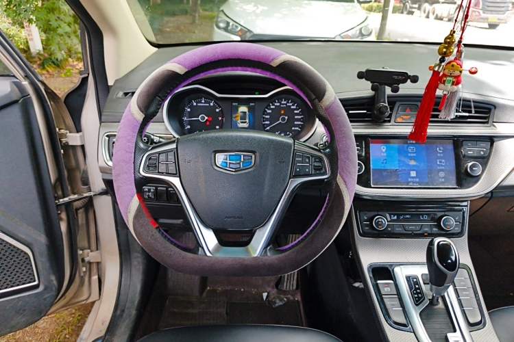 Used Geely Auto Emgrand GS 2017 Elegant Edition 1.3T Automatic Smart Connectivity Model Steering Wheel