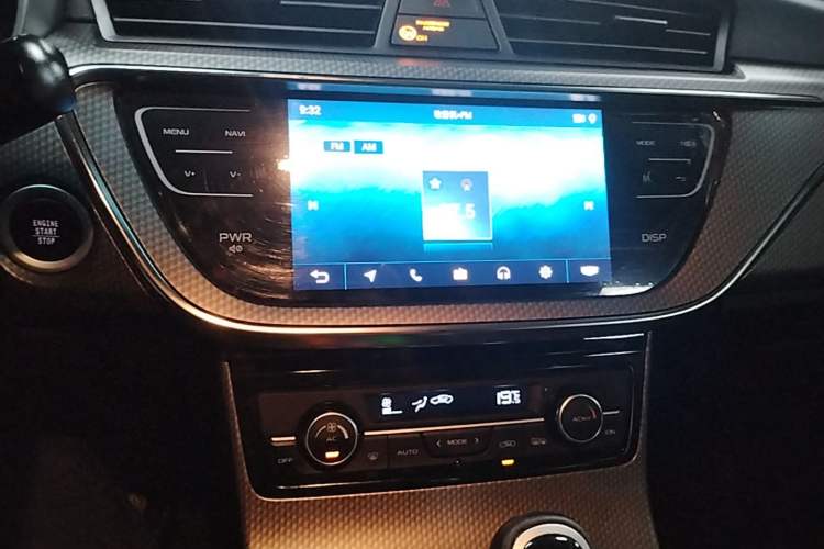 Used Geely Auto Emgrand GS 2018 Elegant Edition 1.8L Automatic LingShang Model Audio And AC Panel