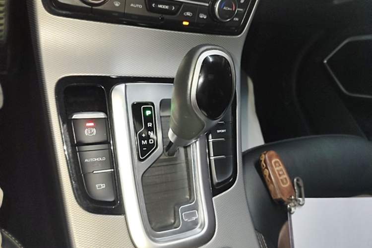 Used Geely Auto Emgrand GS 2018 Lingchao Edition 1.4T Automatic ZhenShang Smart Connectivity Model Gear Lever