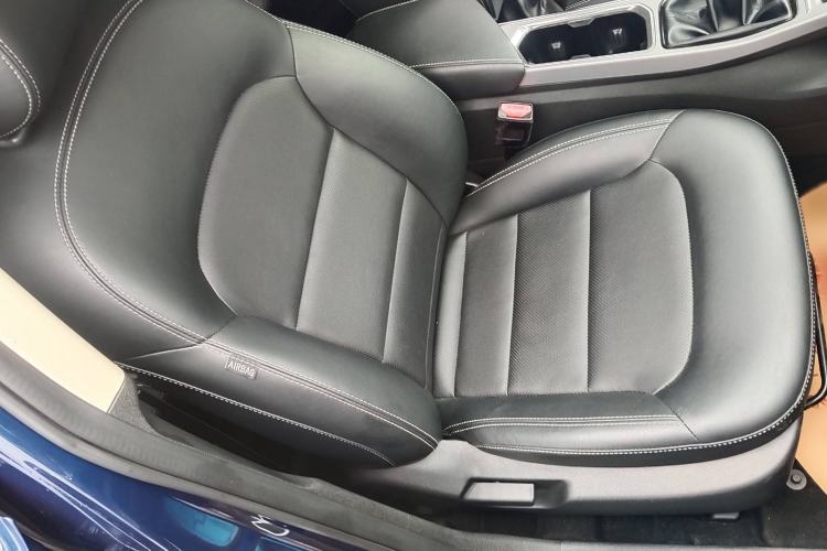 Used Geely Auto Emgrand GS 2018 Sport Edition 1.4T Manual LingShang Model Interior 9