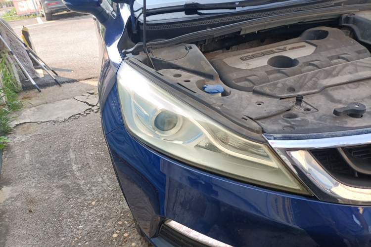 Used Geely Auto Emgrand GS 2018 Elegant Edition 1.8L Manual LingShang Model Right Front Headlight
