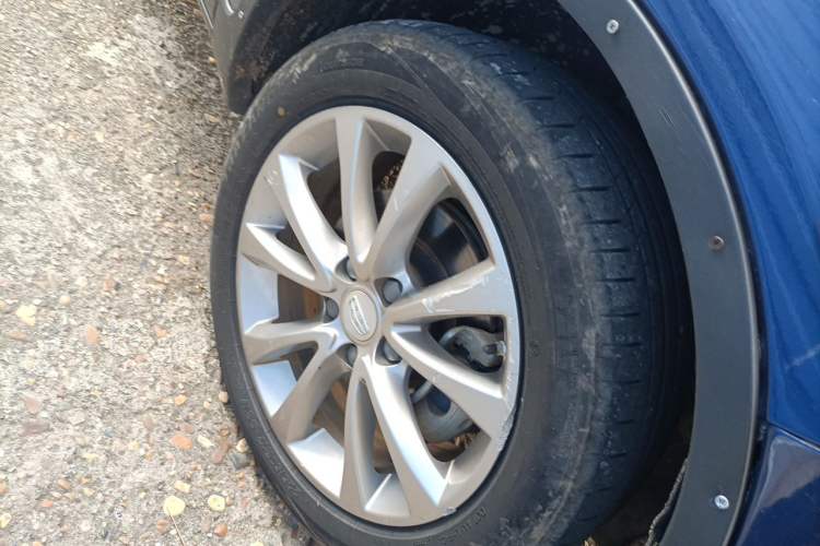 Used Geely Auto Emgrand GS 2018 Elegant Edition 1.8L Manual LingShang Model Right Front Wheel Hub