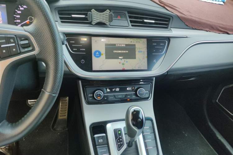 Used Geely Auto Emgrand GS 2018 Lingchao Edition 1.4T Automatic LingShang Smart Connectivity Model Audio And AC Panel