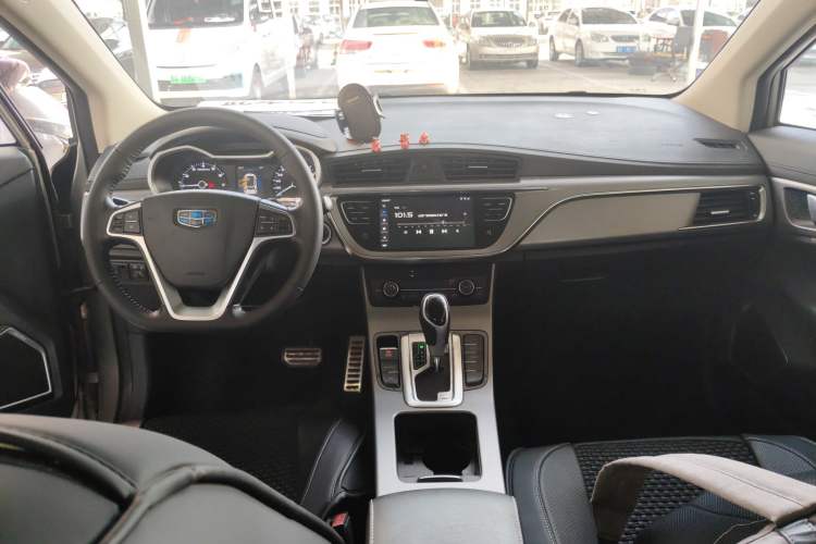 Used Geely Auto Emgrand GS 2018 Lingchao Edition 1.4T Automatic LingShang Smart Connectivity Model Center Console